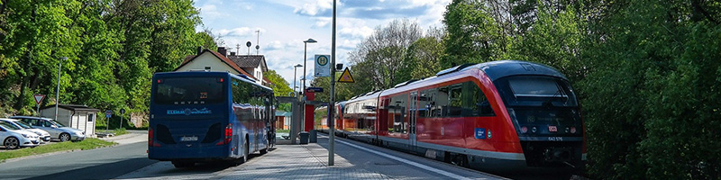 Bus und Bahn
